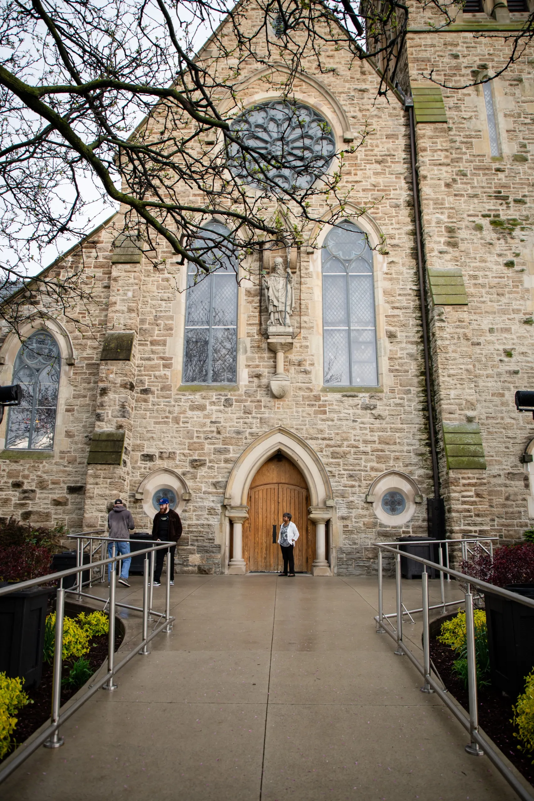 Roxanne + Justin, St. Patrick's Parish + Dundurn Castle, Hamilton photography by AD Photography