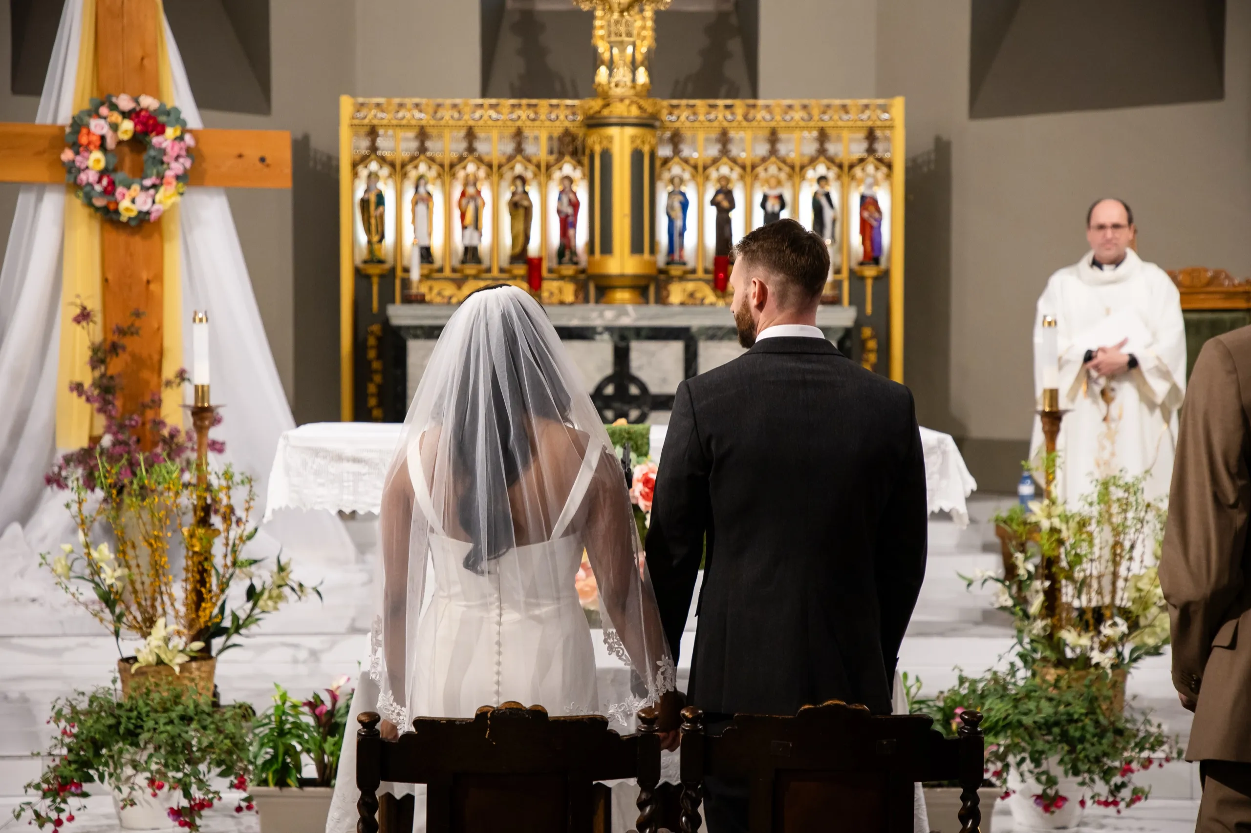 Roxanne + Justin, St. Patrick's Parish + Dundurn Castle, Hamilton photography by AD Photography