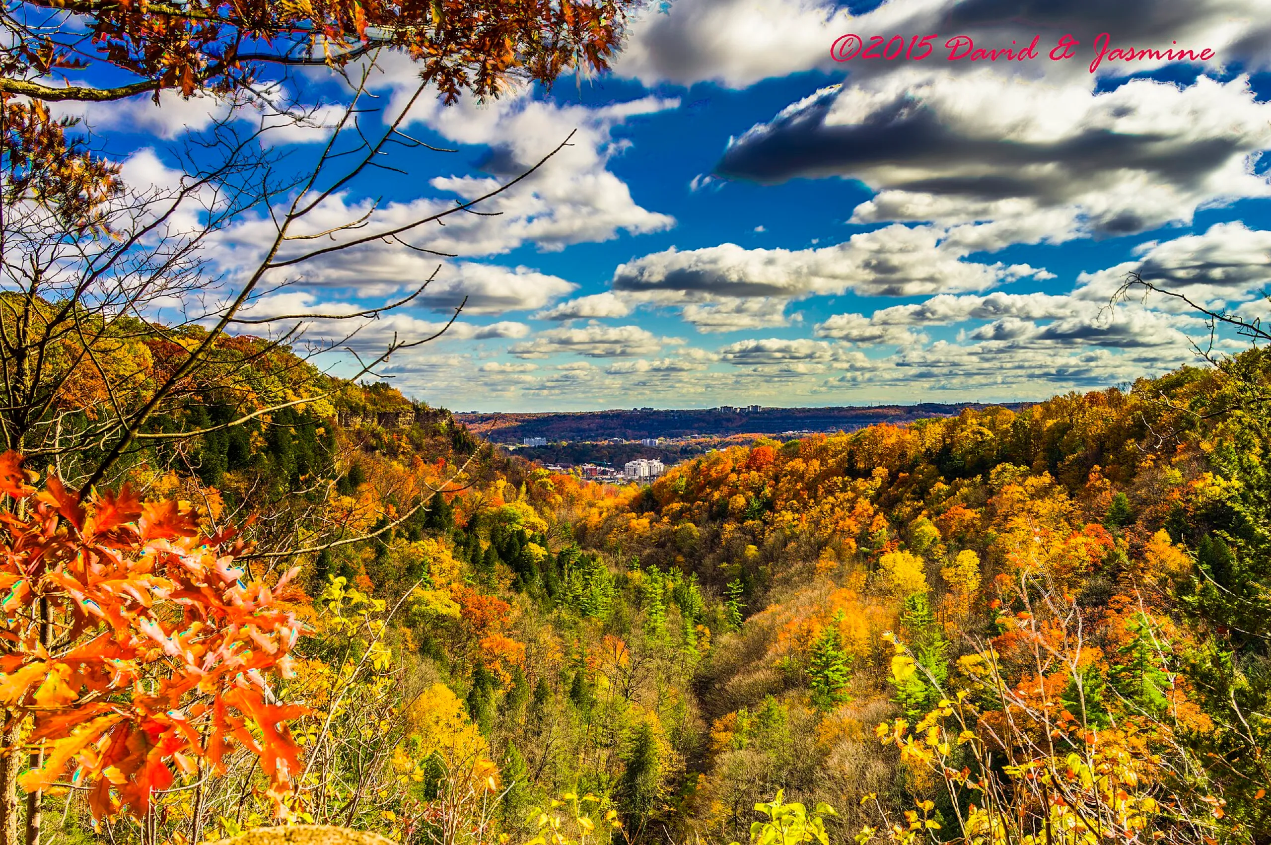 Dundas Peak, Toronto pre-wedding and engagement photography location in Dundas, Hamilton